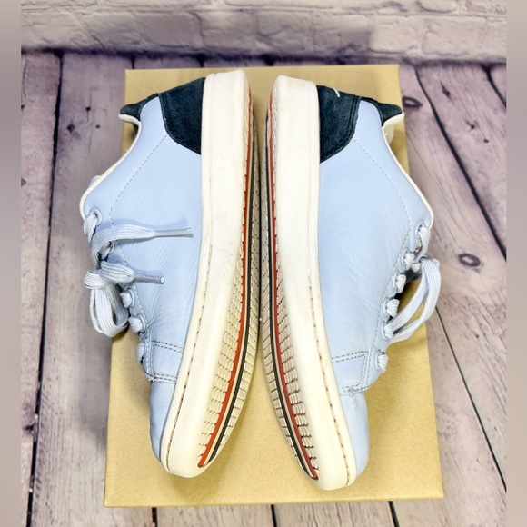 Ellen Degeneres ED Chapa Love Shoes Blue Leather Lace Up Sneakers Women
Size 6.5 - Picture 12 of 16